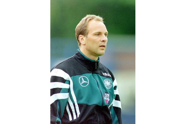 Bei der EM 1996 ohne Einsatz. Mittlerweile Cheftrainer des SSV Jeddeloh aus dem Landkreis Ammerland. Trainierte zuvor die Ki...
