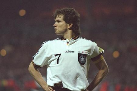 Leitet seit Oktober 2019 das Nachwuchsleistungszentrum von Eintracht Frankfurt. Sammelte zuvor im Trainer-Bereich Erfahrung,...