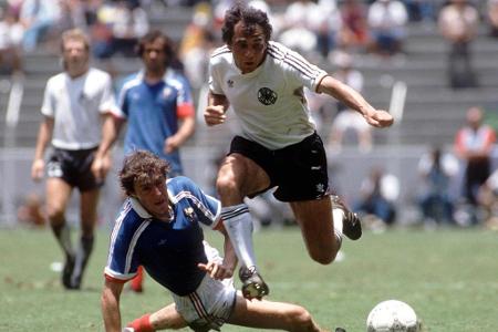 In der deutschen Nationalmannschaft feiert Magath derweil weitere Erfolge. Zu einer Trophäe reicht es zwar nicht, dafür wird...