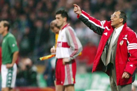 Über die Stationen 1. FC Nürnberg (97/98), Werder Bremen (98/99) und Eintracht Frankfurt (1999 bis 2001) landet Magath Anfan...