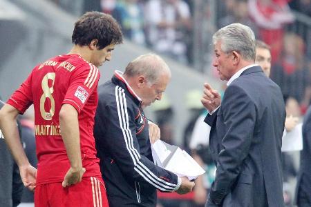 Am 29.08.2012 präsentierte der FC Bayern seinen Neuzugang Javi Martínez - mit 40 Millionen Euro damals der teuerste Bundesli... Am 29.08.2012 präsentierte der FC Bayern seinen Neuzugang Javi Martínez - mit 40 Millionen Euro damals der teuerste Bundesli...