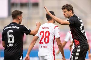 Sieg in Köln: Müde Bayern im Sparmodus an die Spitze