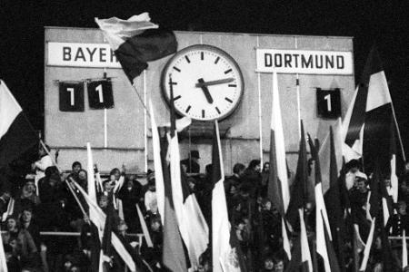 Am 27. November 1971 gelingt dem FC Bayern im Stadion an der Grünwalderstraße Historisches. Die Münchner fegen Borussia Dort...