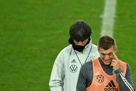 Mit Jubilar Kroos und drei Änderungen gegen die Schweiz