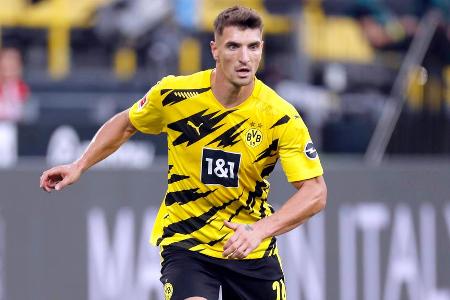 Bekam die Seite gegen Davies und Coman nicht dicht, es fehlte zudem oftmals am Druck auf den Ball. Die Flanke zum 0:2 ließ M...