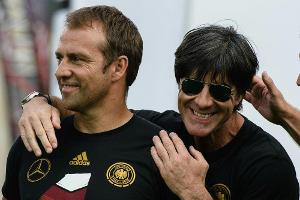 Löw lobt Flick: "Endgültig in die Riege der Toptrainer weltweit aufgerückt"