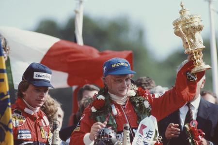1975, 1977 und 1984 wird Lauda Weltmeister. Sein legendärstes Jahr in der Formel 1 hat er aber 1976. Der heiße WM-Fight mit ...