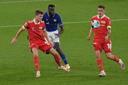 Nach einem katastrophalen Saisonstart hat der FC Schalke 04 den ersten Punkt der neuen Spielzeit eingesackt. Im Heimspiel ge...