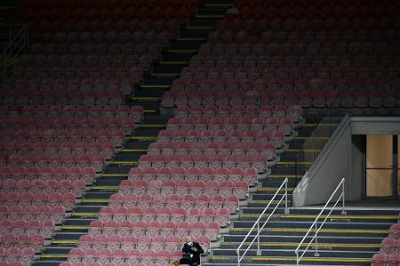 Verstoß gegen Abstandsregeln: Italienischer Zweitligist verzichtet auf Tifosi Verstoß gegen Abstandsregeln: Italienischer Zweitligist verzichtet auf Tifosi