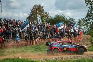 Rallye: Weltmeister Tänak übernimmt Führung beim Heimspiel