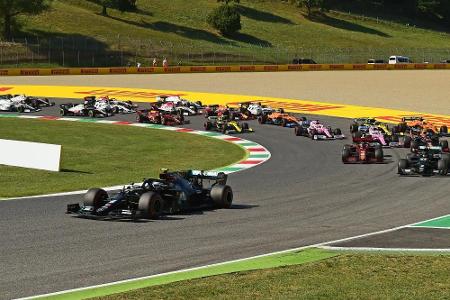 Rennunterbrechung nach Massencrash in Mugello Rennunterbrechung nach Massencrash in Mugello