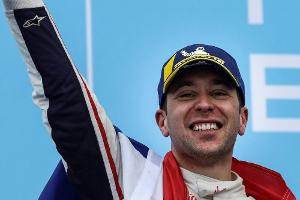 DTM: Frijns gewinnt chaotisches Sprintrennen am Nürburgring