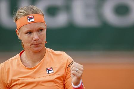 24 Breaks und über drei Stunden Spielzeit: Tennis-Drama zwischen Errani und Bertens in Paris 24 Breaks und über drei Stunden Spielzeit: Tennis-Drama zwischen Errani und Bertens in Paris