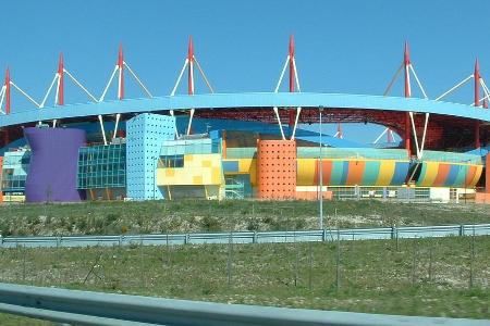 Was sich die Architekten beim Bau des Estádio Municipal de Aveiro in Portugal gedacht haben, wird wohl für immer ein Geheimn...