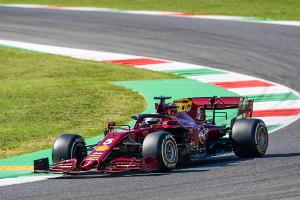 Ferraris 1000. Rennen: Vettel mit speziellem Helmdesign