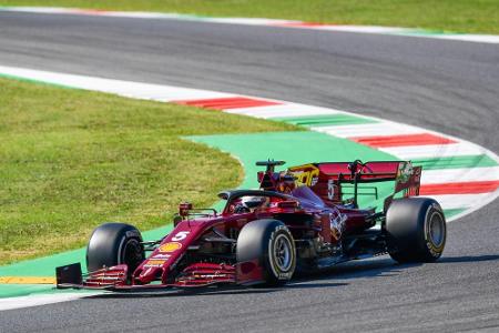 Ferraris 1000. Rennen: Vettel mit speziellem Helmdesign Ferraris 1000. Rennen: Vettel mit speziellem Helmdesign
