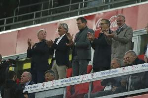 Merz attackiert Bayern-Bosse: "Dummheit oder Arroganz"