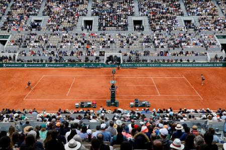 French-Open-Qualifikation: Weiterer Tennisprofi mit Corona infiziert French-Open-Qualifikation: Weiterer Tennisprofi mit Corona infiziert