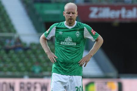 War von Beginn an in enorm viele Zweikämpfe verwickelt, ging dabei mitunter hohes Risiko und entblößte dann in seinem Rücken...