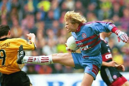 Die Szene schlechthin aus dem Duell Bayern gegen Dortmund stammt aus dem Jahr 1999, als Oliver Kahn (r.) im Kasten des FCB B...