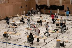 Halle wird doch kein Impfzentrum: Eulen können weiter zu Hause spielen