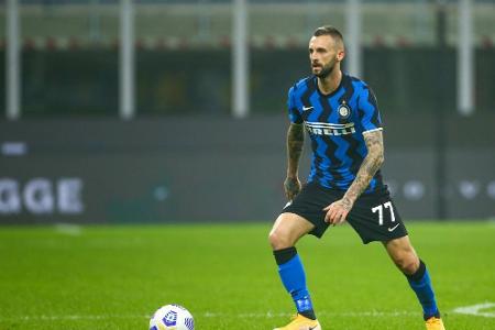 Kroatien: Auch Mittelfeldspieler Brozovic positiv auf Corona getestet Kroatien: Auch Mittelfeldspieler Brozovic positiv auf Corona getestet