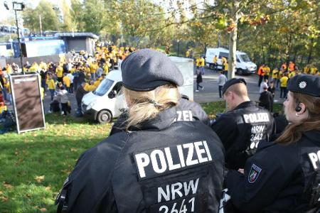 Polizei beendet illegales Fußballturnier in Oberhausen