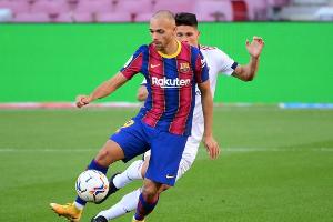 Spanien: Barca siegt locker, Real verliert