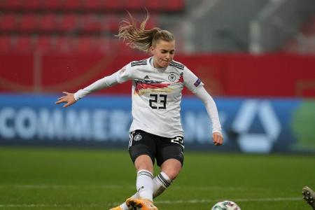 DFB-Frauen schlagen Griechenland dank Freigang-Hattrick DFB-Frauen schlagen Griechenland dank Freigang-Hattrick