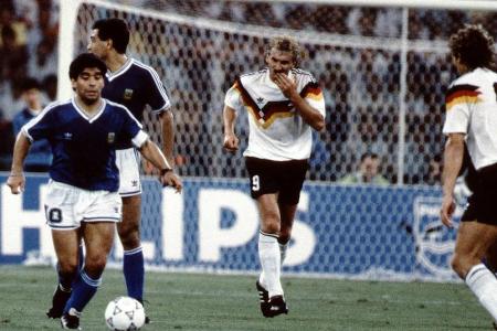 '1990 hat uns die Mafia den Titel geklaut. Weil wir Italien im Halbfinale rausgeworfen haben, musste Deutschland Weltmeister...