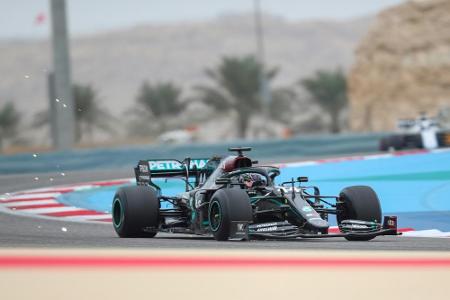 Trainingsbestzeit für Hamilton - Vettel zurück im Formel-1-Mittelfeld Trainingsbestzeit für Hamilton - Vettel zurück im Formel-1-Mittelfeld