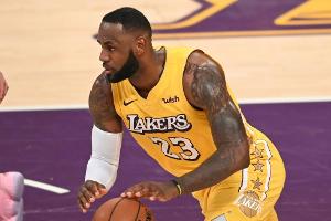 LeBron James zieht: Rookie-Karte für 1,8 Millionen Dollar versteigert