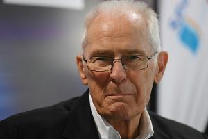 Hans Wilhelm Gäb erhält die Goldene Sportpyramide 2020