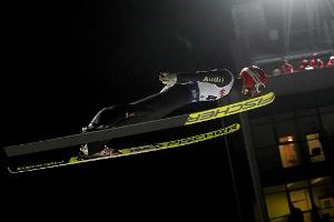 Skispringen: DSV-Quartett führt zur Halbzeit