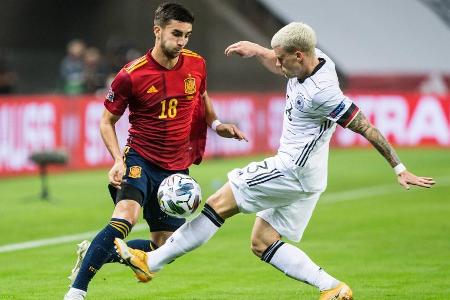 Stieß gegen das hohen Pressing der Spanier an seine Grenze. Kam im defensiven Positionsspiel bei den ständig wechselnden Geg...