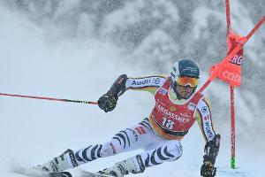 Starke Schneefälle wirbeln alpinen Weltcup durcheinander
