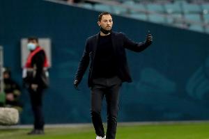 Ex-Schalke-Trainer Tedesco im Sommer wieder auf dem Markt