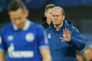 Stevens verabschiedet sich mit Erfolgserlebnis: Schalke zieht ins Achtelfinale ein