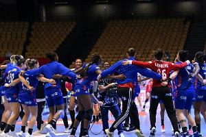 Handball-EM: Titelverteidiger Frankreich erster Finalist