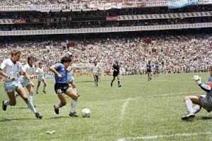 "Hand Gottes": Schiedsrichter aus legendärer Partie huldigt Maradona