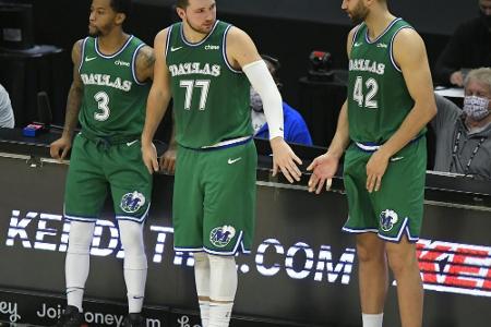 NBA: Schröder mit nächstem Erfolg, Kleber feiert Sieg nach Rekord-Halbzeitführung NBA: Schröder mit nächstem Erfolg, Kleber feiert Sieg nach Rekord-Halbzeitführung