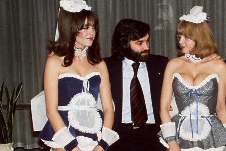 George Best war einer der größten Fußballer seiner Zeit. Unvergessen wurde der Lebemann aus Nordirland aber auch durch seine... George Best war einer der größten Fußballer seiner Zeit. Unvergessen wurde der Lebemann aus Nordirland aber auch durch seine...