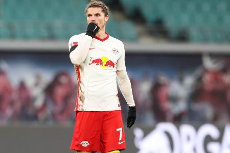 Stellte sich stets in den Dienst der Mannschaft und verzeichnete im Zentrum eine hohe Arbeitsrate gegen den Ball. Schaltete ...