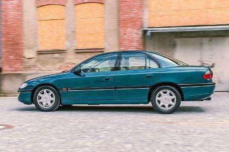 Opel Omega B 2.0 Seite