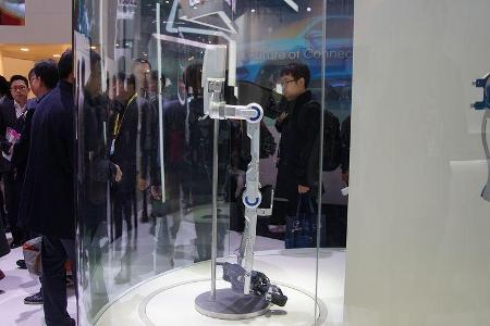 CES 2017, Hyundai Exoskeleton