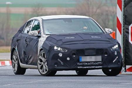 Hyundai i30 Fastback Erlkönig