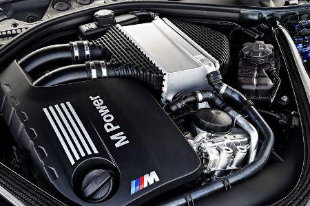 04/2017 BMW M4 CS
