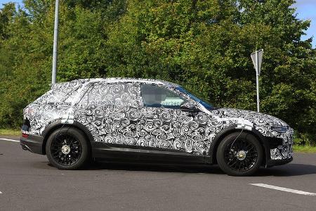 Erlkönig Audi E-Tron Quattro