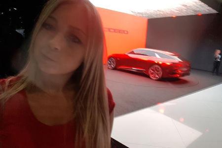 Kia Cee'd Concept - Natalie Diedrichs / Contra: Eine Studie ist eine Studie und bleibt auch meistens eine. Das wissen wir ja...