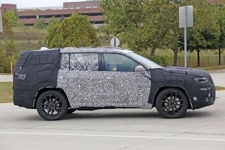 Jeep Yuntu Siebensitzer Erlkönig